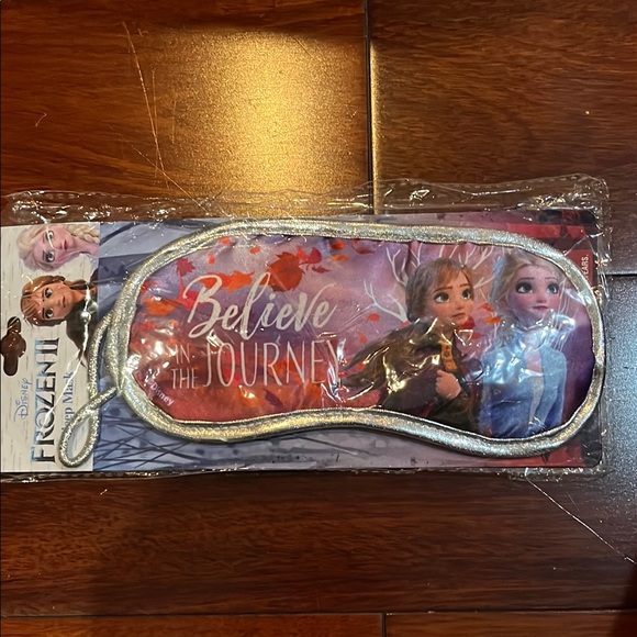 Frozen II Sleep Mask with Silver Trim NEW - Picture 1 of 2